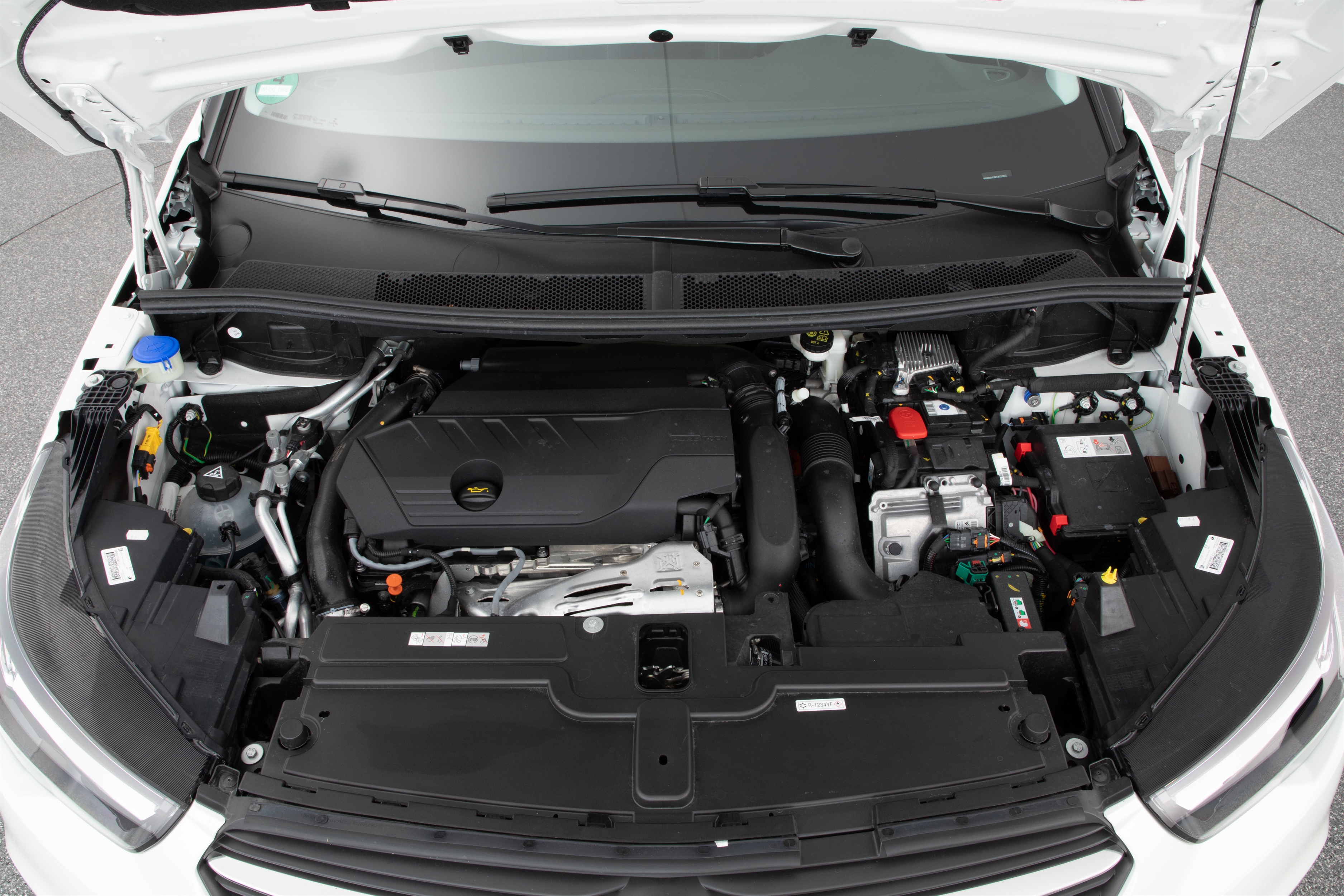 OPEL GRANDLAND X 1.6 DI TURBO HYBRID