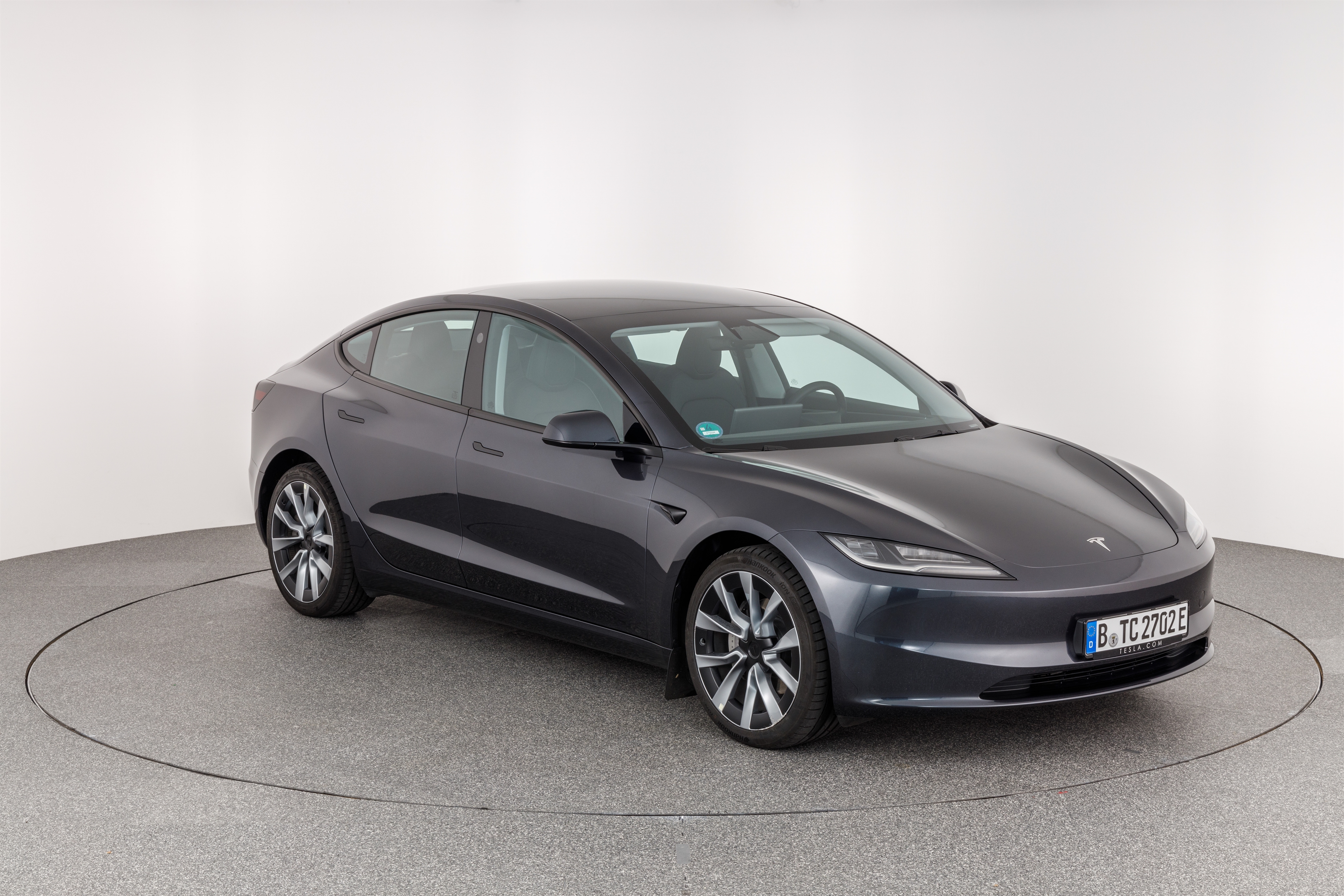TESLA MODEL 3 LONG RANGE