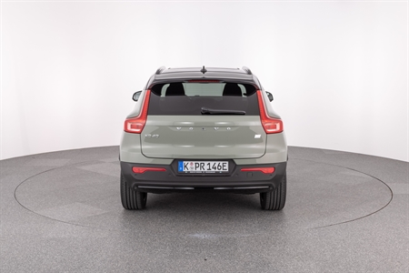 VOLVO XC40 P8 RECHARGE PURE ELECTRIC TWIN