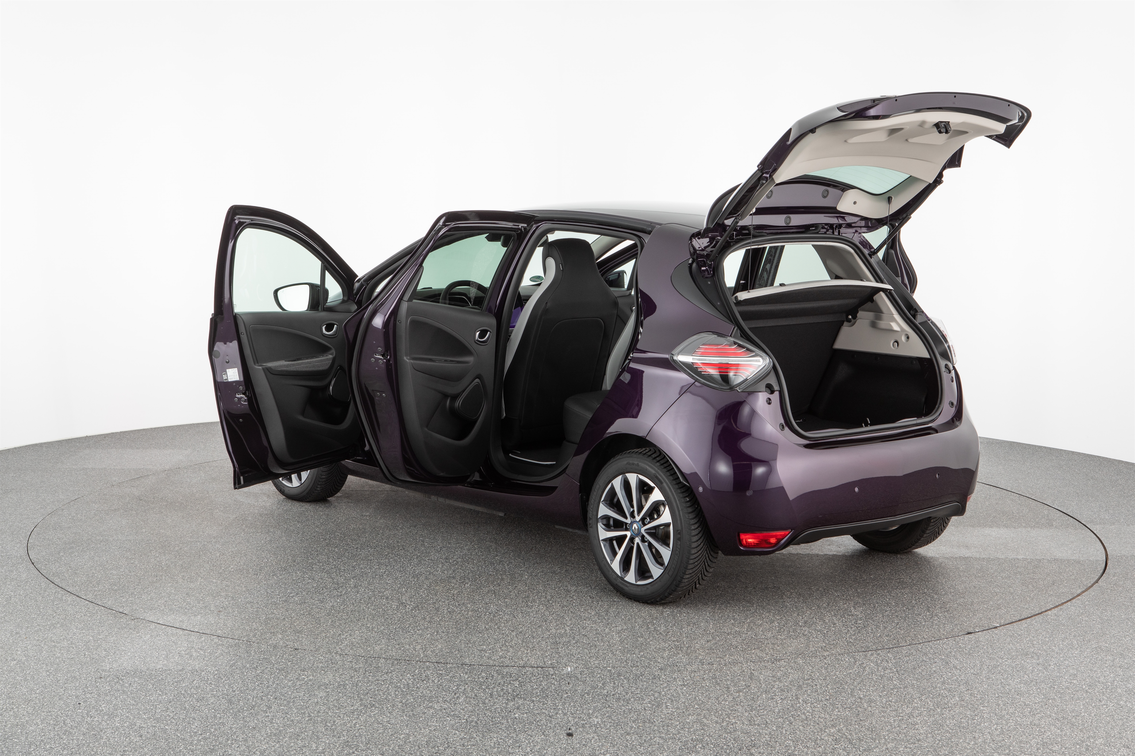 RENAULT ZOE R135 Z.E. 50 (52 KWH)