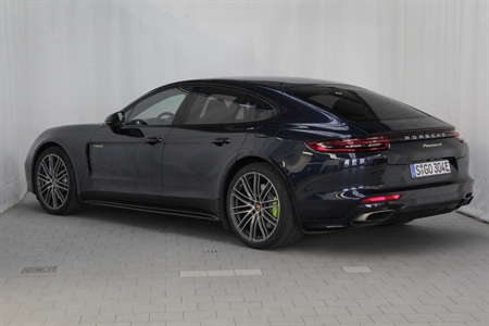 PORSCHE PANAMERA 4 E-HYBRID