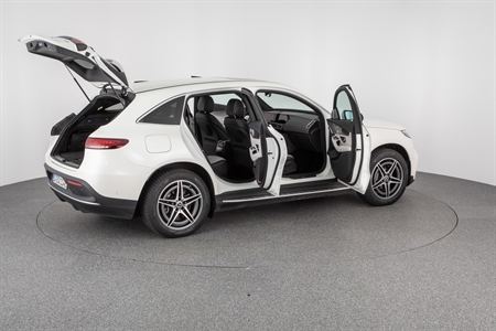MERCEDES EQC 400