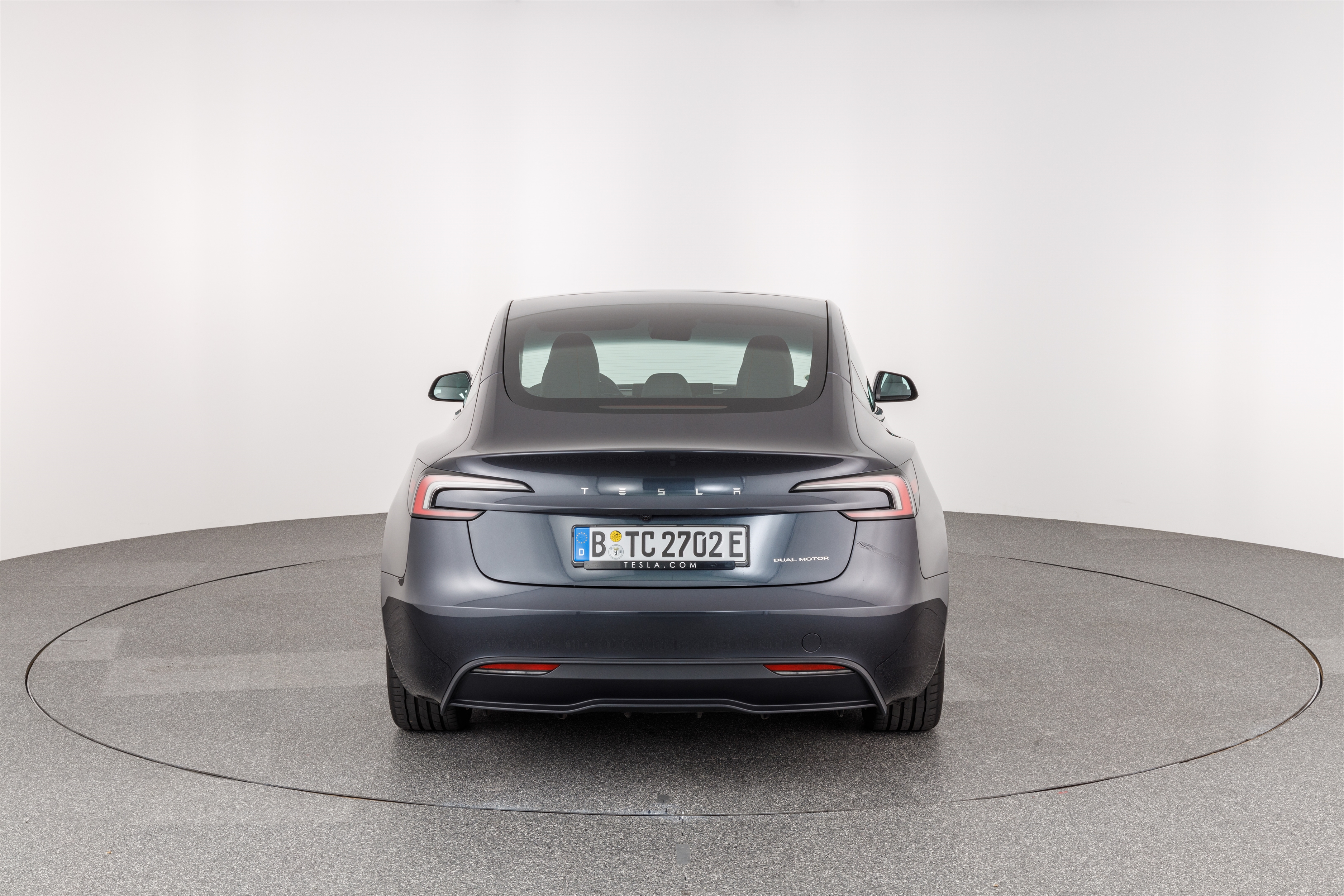 TESLA MODEL 3 LONG RANGE