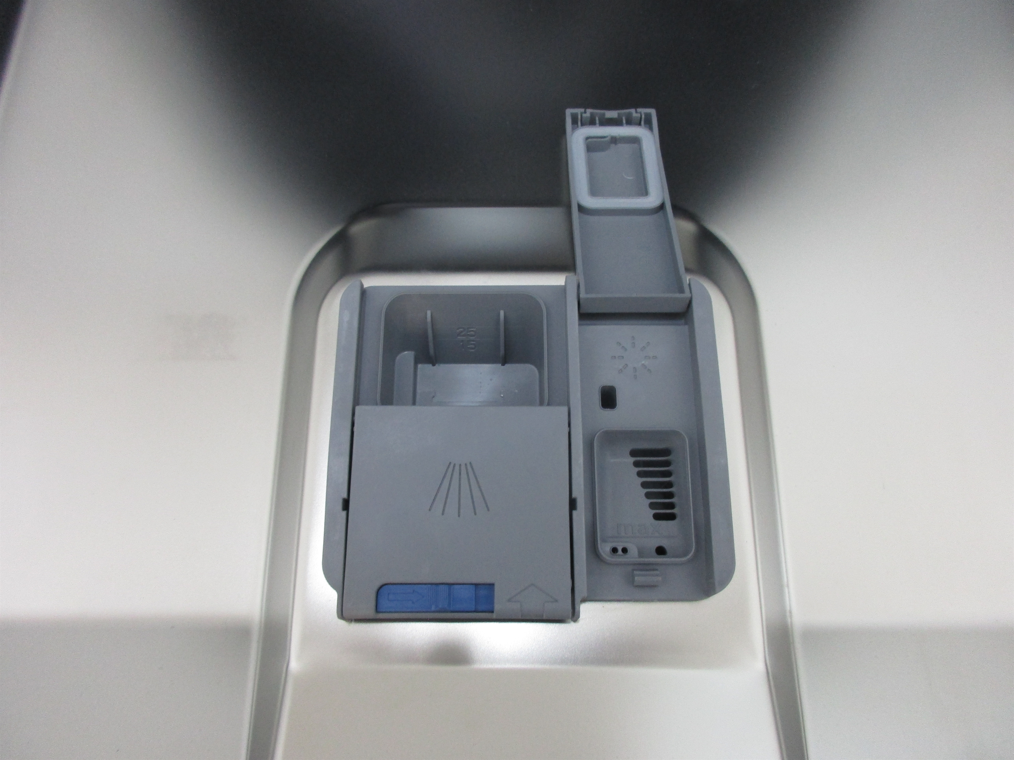BEKO DFN28422W