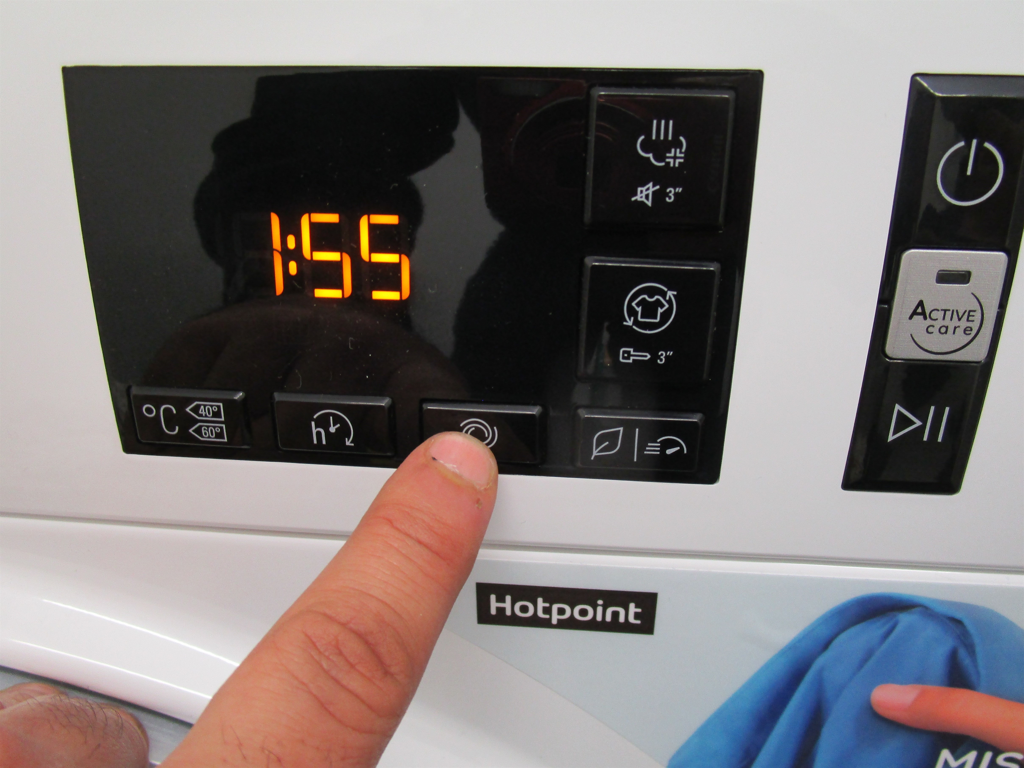 HOTPOINT-ARISTON NM11 825 WS A EU