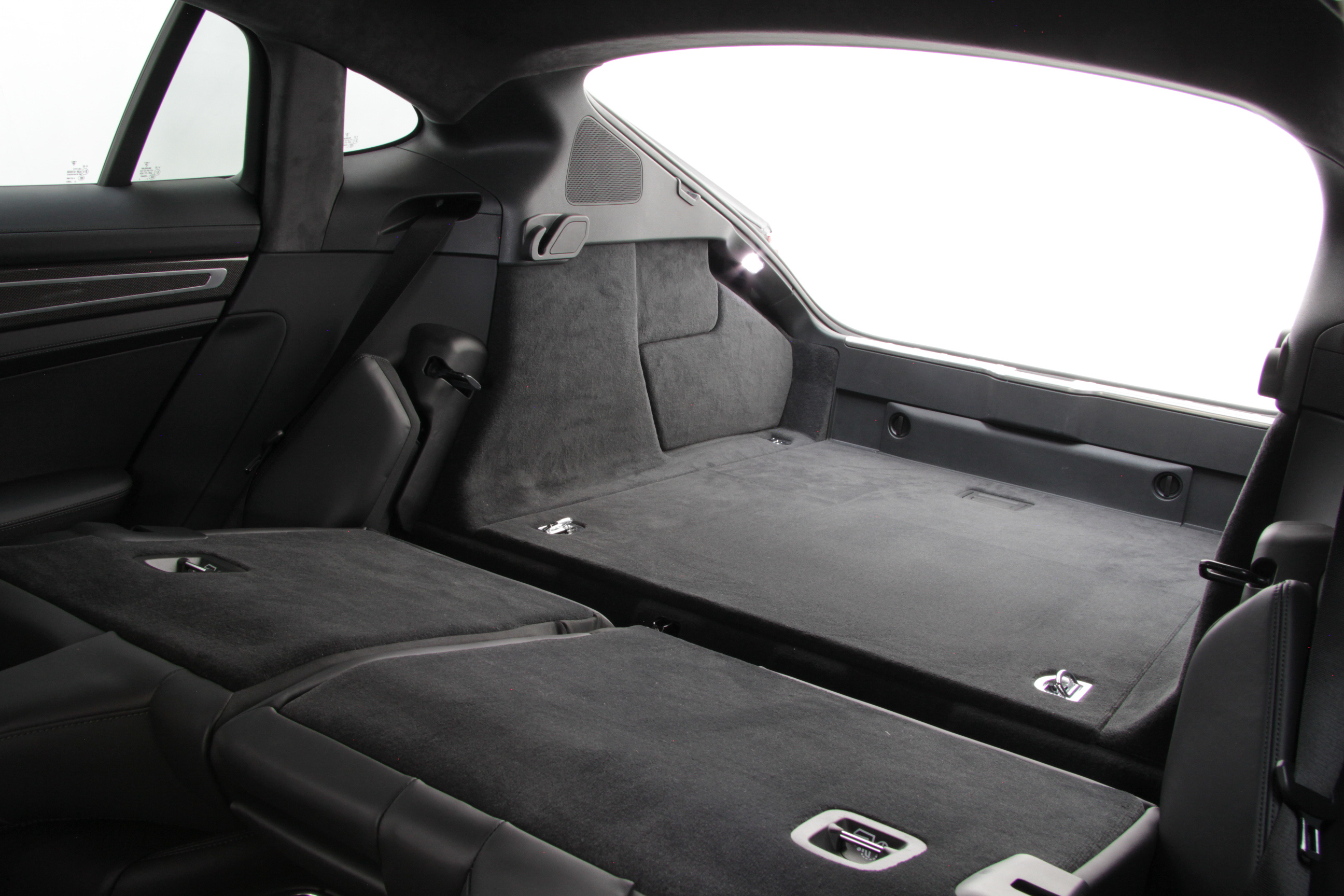 PORSCHE PANAMERA 4 E-HYBRID